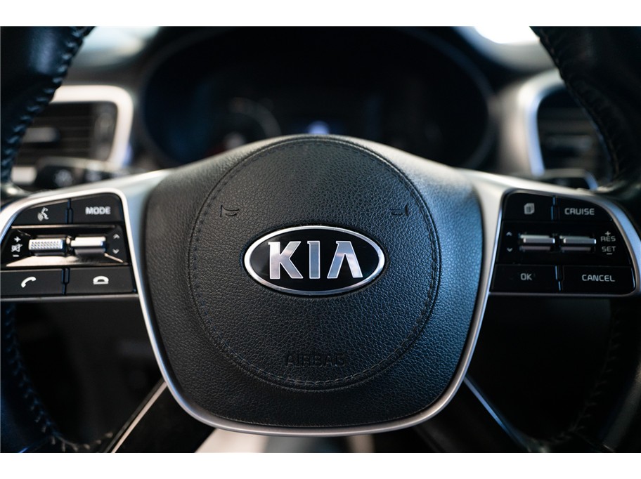 2020 Kia Sorento LX - Photo 18