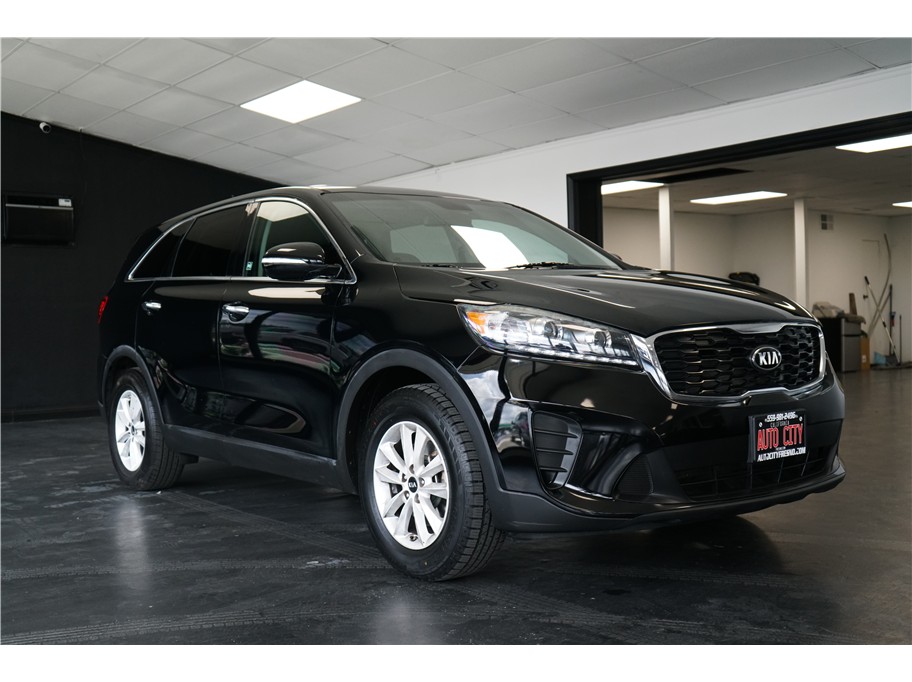 2019 Kia Sorento LX AT's photo