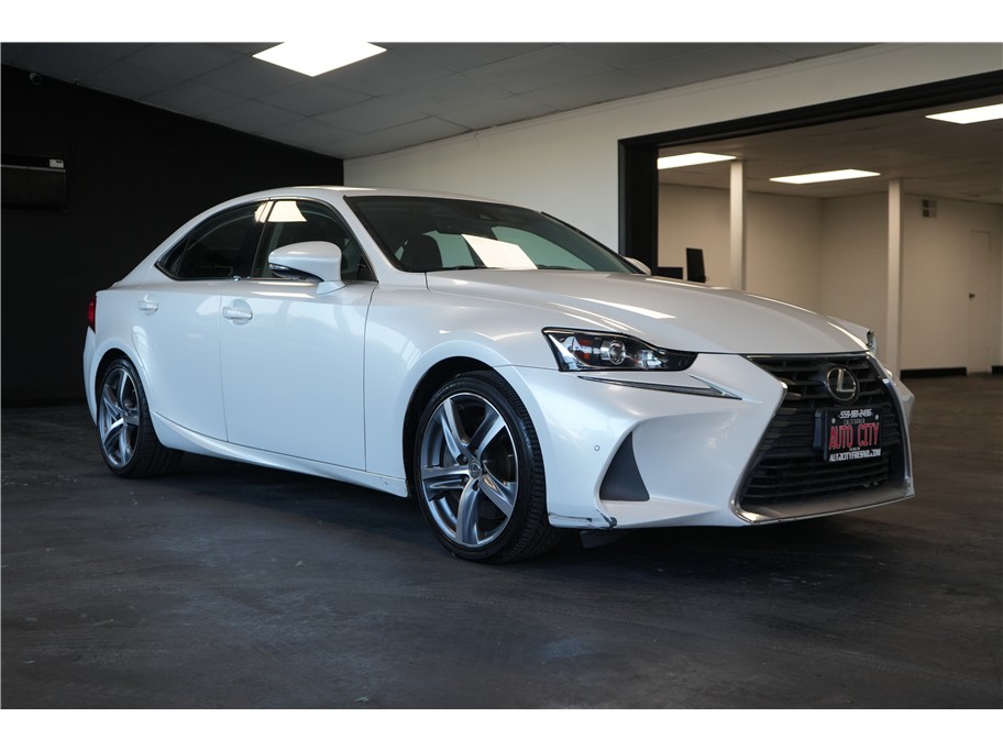 2017 Lexus IS
