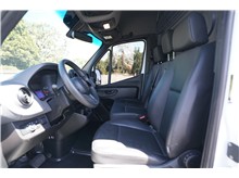 Vehicle Thumb #16