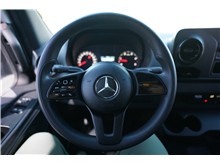 Vehicle Thumb #20