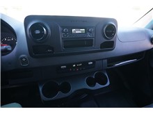 Vehicle Thumb #21