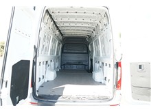 Vehicle Thumb #9