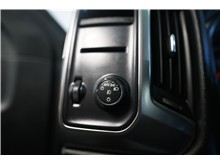 Vehicle Thumb #17