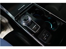 Vehicle Thumb #20