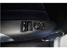 Vehicle Thumb #15