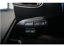 Vehicle Thumb #17