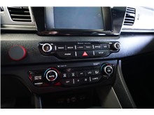 Vehicle Thumb #21