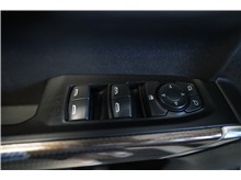 Vehicle Thumb #17