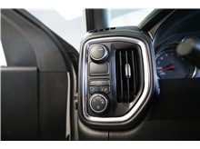 Vehicle Thumb #18
