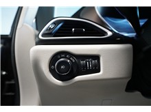 Vehicle Thumb #18
