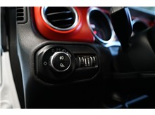 Vehicle Thumb #19