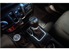 Vehicle Thumb #22