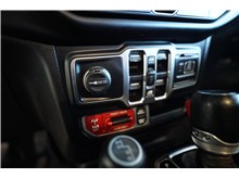 Vehicle Thumb #23