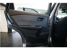 Vehicle Thumb #14