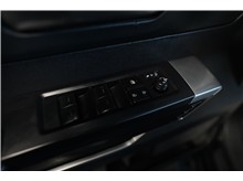 Vehicle Thumb #18