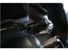 Vehicle Thumb #26