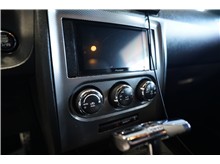 Vehicle Thumb #17
