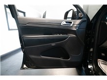 Vehicle Thumb #16