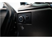 Vehicle Thumb #18