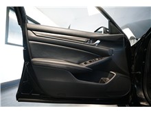 Vehicle Thumb #15