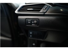 Vehicle Thumb #17