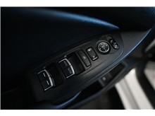Vehicle Thumb #16