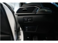 Vehicle Thumb #17