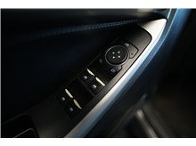 Vehicle Thumb #17