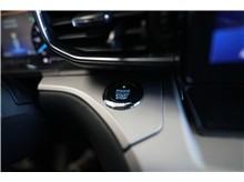 Vehicle Thumb #26