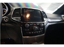 Vehicle Thumb #20