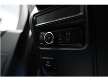 Vehicle Thumb #17