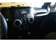 Vehicle Thumb #18