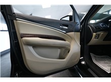 Vehicle Thumb #17