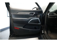 Vehicle Thumb #17