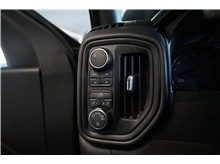 Vehicle Thumb #18