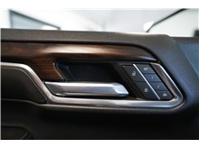 Vehicle Thumb #18
