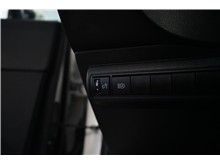 Vehicle Thumb #17