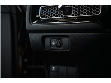 Vehicle Thumb #17