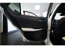 Vehicle Thumb #15
