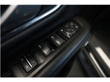 Vehicle Thumb #17