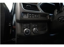 Vehicle Thumb #19