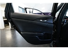 Vehicle Thumb #14