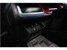 Vehicle Thumb #17