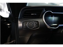 Vehicle Thumb #15