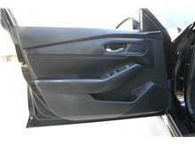 Vehicle Thumb #16