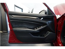 Vehicle Thumb #15