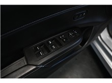 Vehicle Thumb #17