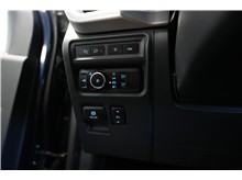 Vehicle Thumb #19