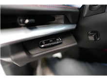 Vehicle Thumb #16